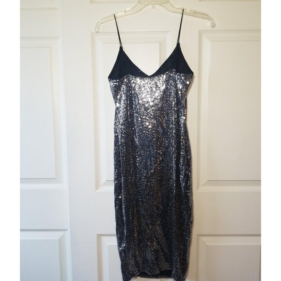 Mind code silver sequin bodycon dress - Picture 2 of 5
